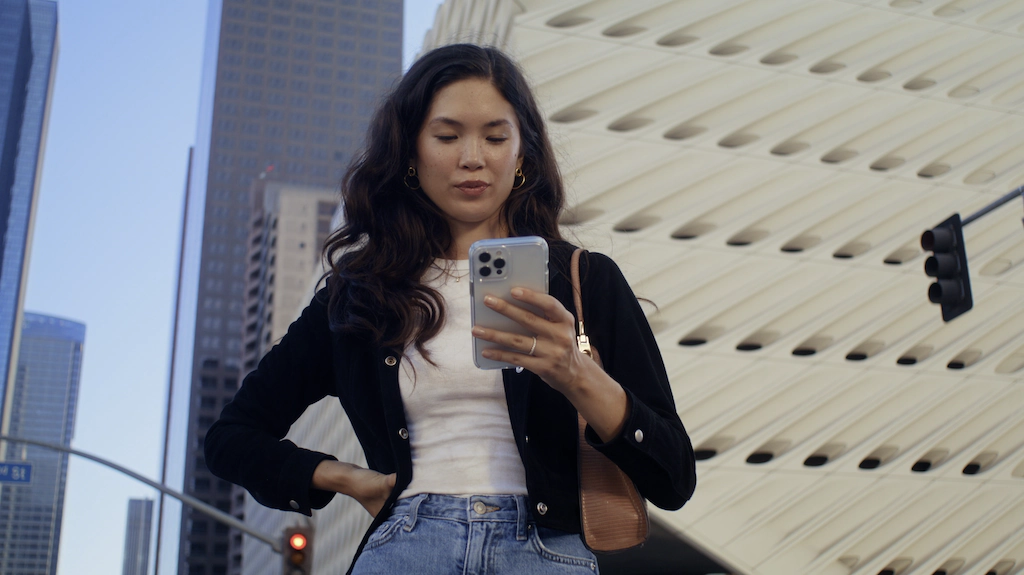 Polacy biorą kredyty na iPhone’y?! Szokujące dane o długach za smartfony